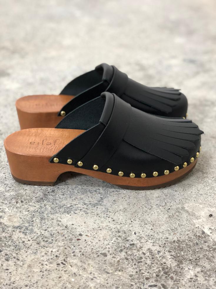Clogs