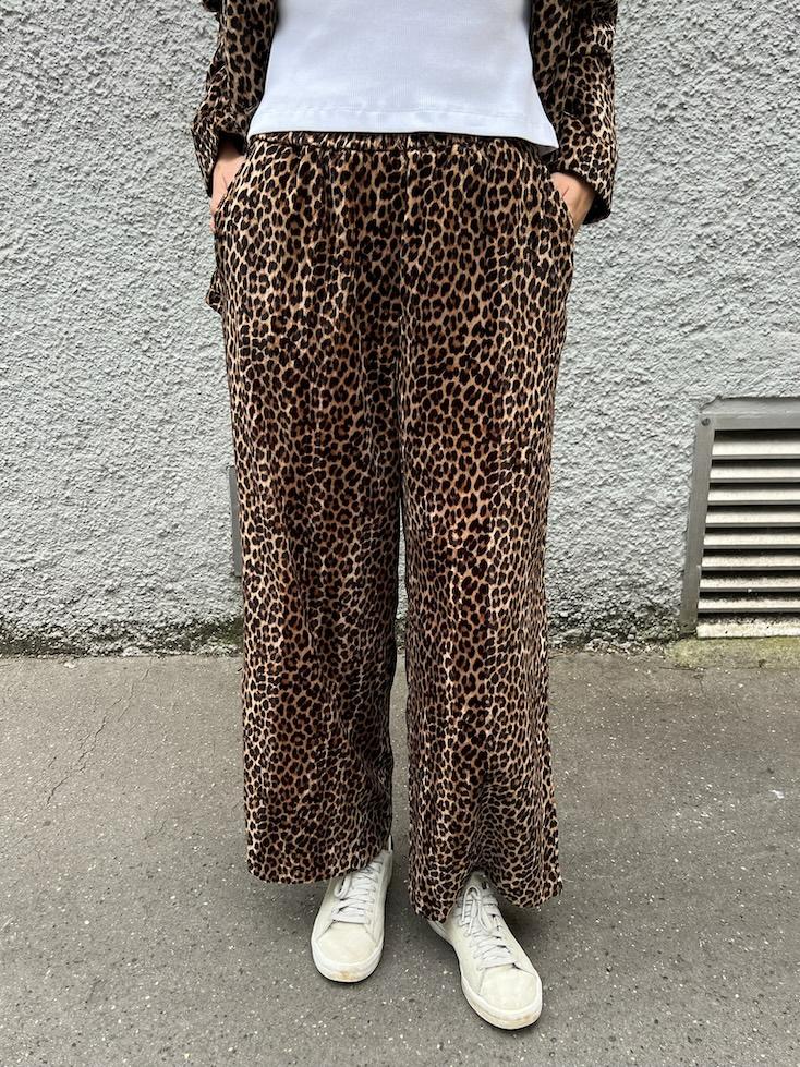 Hose - Johan