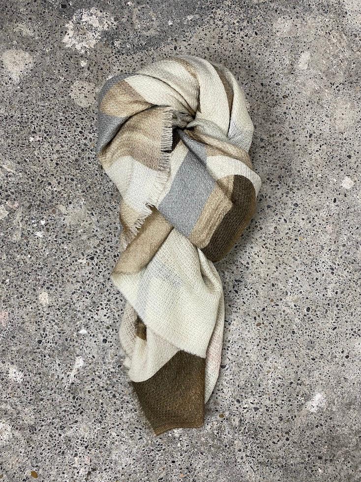 Schal - 2